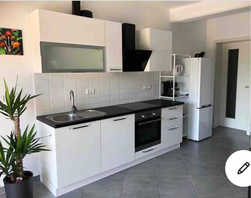 Lovely Apartment In Nature With Sauna! Постойна Екстер'єр фото
