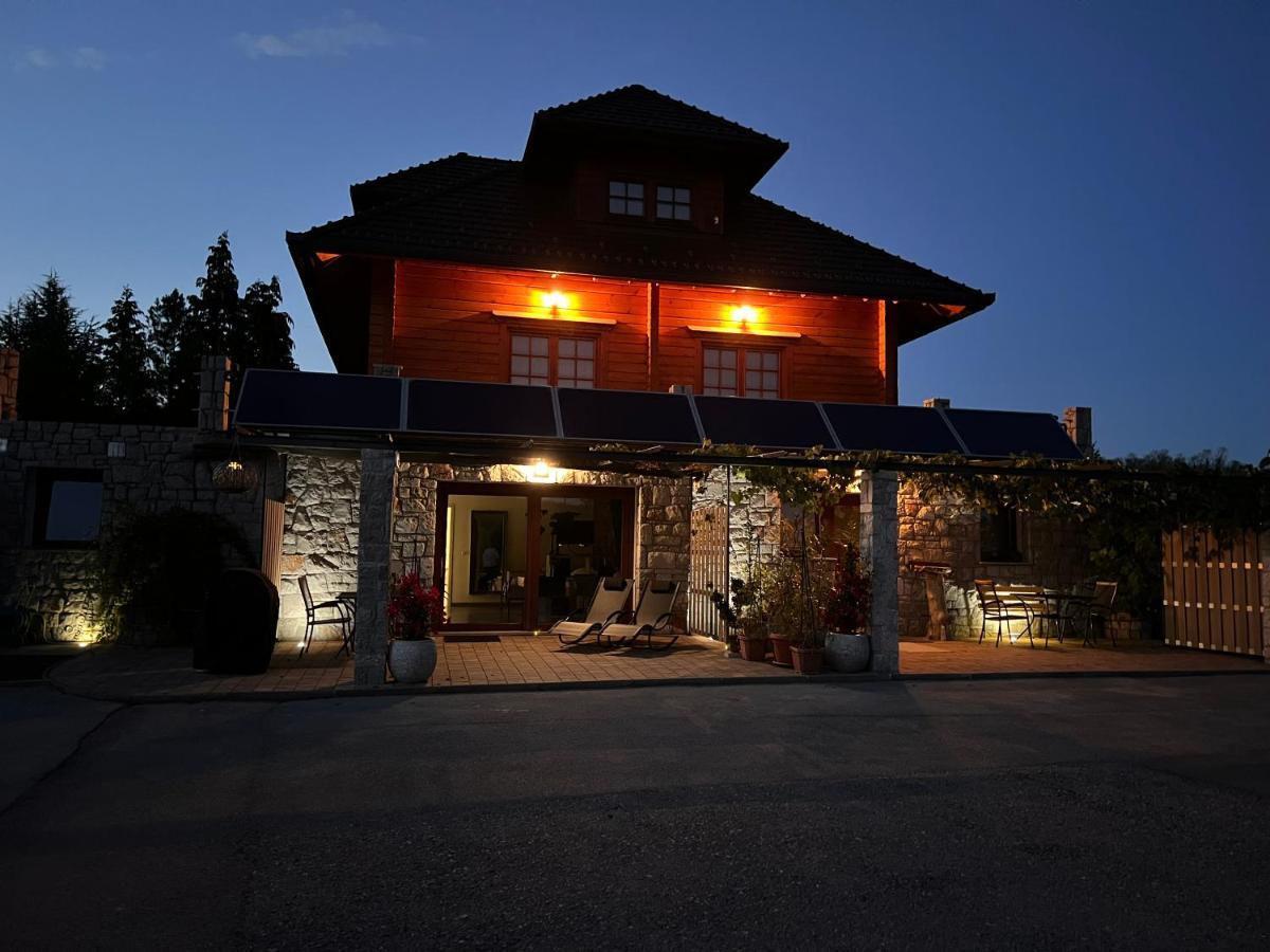 Lovely Apartment In Nature With Sauna! Постойна Екстер'єр фото